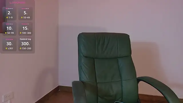 Snapshot of Olivia11_ chatting on December 1, 2025, 11:37 am Olivia11 online show from December 1, 2025, 11:37 am