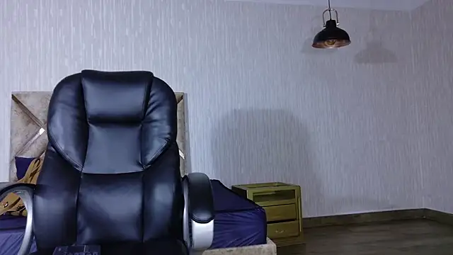 Snapshot of Olivia11_ chatting on December 5, 2025, 11:41 am Olivia11 online show from December 5, 2025, 11:41 am