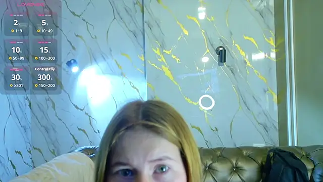 Snapshot of Olivia11_ chatting on December 16, 2025, 11:37 am Olivia11 online show from December 16, 2025, 11:37 am