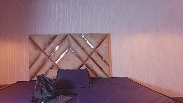 Snapshot of Olivia11_ chatting on February 25, 2026, 12:48 pm Olivia11 online show from February 25, 2026, 12:48 pm