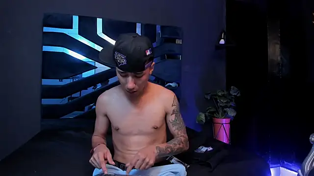 Justin Lakee online show from October 21, 2025, 11:16 pm