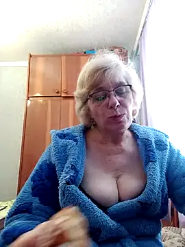 Snapshot of 52MiaLove02 chatting on April 18, 2026, 11:47 am 52MiaLove02 online show from April 18, 2026, 11:47 am