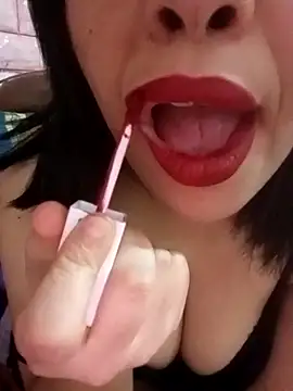 sexynadouch online show from February 18, 2026, 9:33 pm