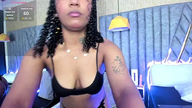 SkylerBloomm online show from February 11, 2026, 3:55 am