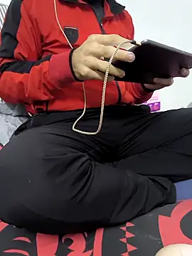 yazinyazin1 online show from December 3, 2025, 3:10 pm