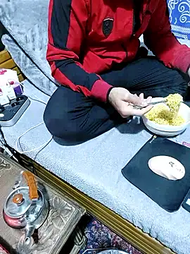 yazinyazin1 online show from March 7, 2026, 9:01 pm