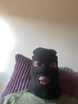 fitsexyman online show from April 3, 2026, 2:15 pm