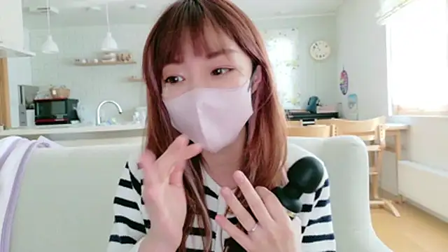 SUZU 1201 online show from February 21, 2026, 1:39 am