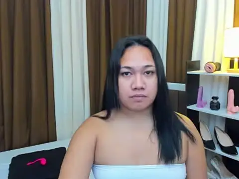 Snapshot of TsUncutKaren chatting on October 24, 2025, 8:49 pm TsUncutKaren online show from October 24, 2025, 8:49 pm