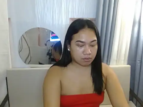 Snapshot of TsUncutKaren chatting on November 6, 2025, 5:25 pm TsUncutKaren online show from November 6, 2025, 5:25 pm