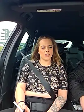 Luna Lynn online show from March 25, 2026, 11:27 am