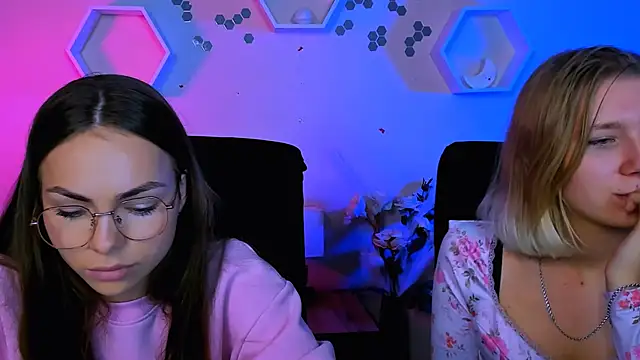 gloria bubble online show from November 23, 2025, 1:00 pm