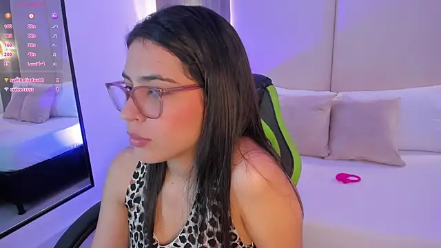 desireee  online show from February 10, 2026, 1:48 pm