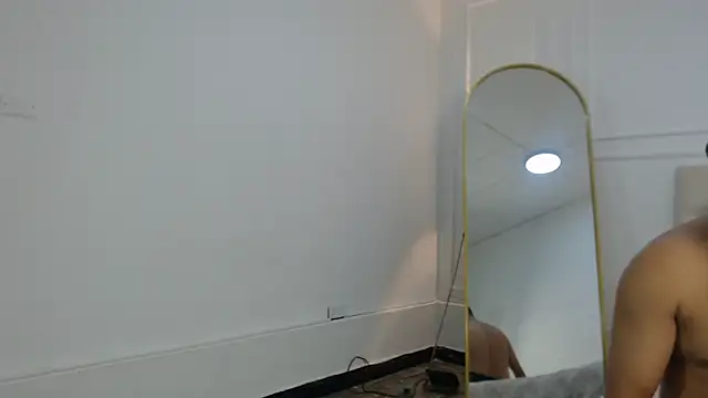 charlotte dante212 online show from December 15, 2025, 4:17 am