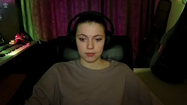 CutieAnny online show from April 2, 2026, 9:01 pm