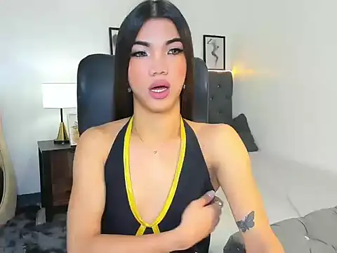 CassieSommereux online show from October 20, 2025, 4:02 am