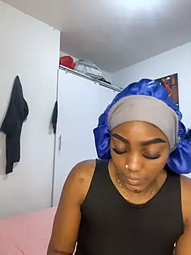 zaracollins01 online show from February 24, 2026, 5:44 pm