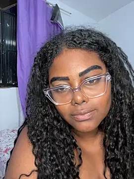 Snapshot of LunaSthena chatting on September 23, 2025, 10:24 pm LunaSthena online show from September 23, 2025, 10:24 pm