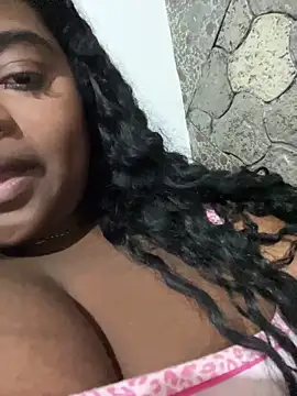 Snapshot of LunaSthena chatting on November 2, 2025, 12:24 am LunaSthena online show from November 2, 2025, 12:24 am