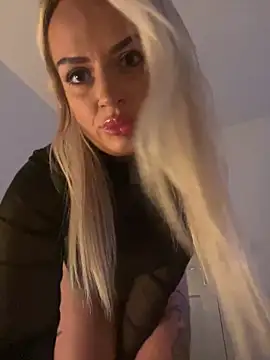 Seductive-SkyeXXX online show from October 31, 2025, 12:11 am