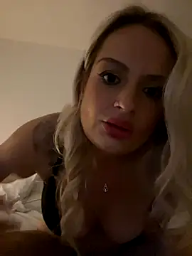 Seductive-SkyeXXX online show from November 5, 2025, 9:26 pm