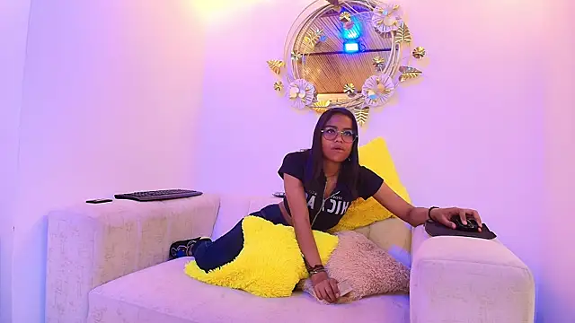 Snapshot of lilith_and_draven_nom chatting on September 9, 2025, 8:08 pm lilith and draven nom online show from September 9, 2025, 8:08 pm