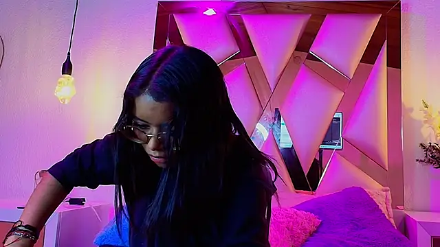 Snapshot of lilith_and_draven_nom chatting on October 16, 2025, 10:55 pm lilith and draven nom online show from October 16, 2025, 10:55 pm
