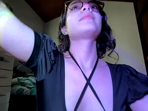 sukubo   online show from December 5, 2025, 5:05 am