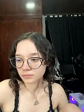 sukubo   online show from December 19, 2025, 4:19 am