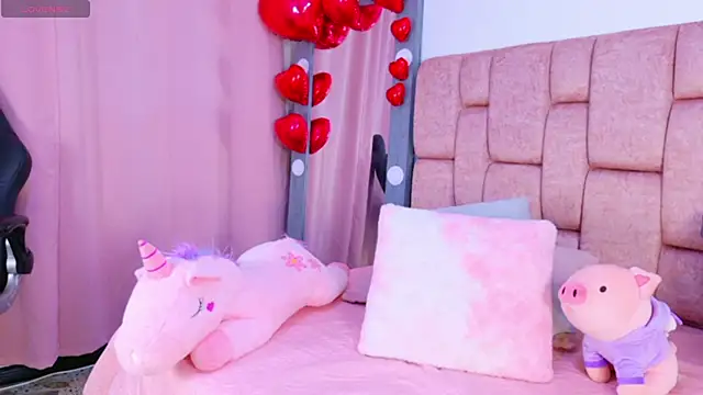 AteneaCox online show from February 16, 2026, 3:57 am