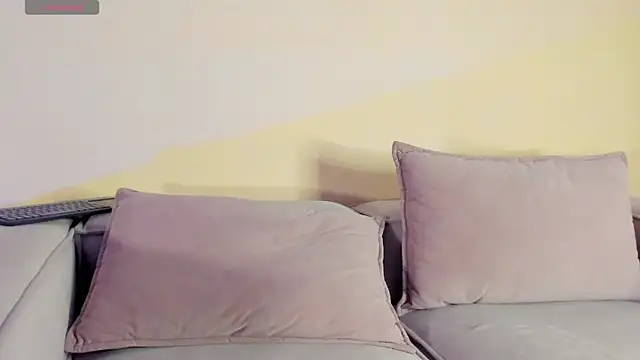 Snapshot of Vahl_- chatting on September 29, 2025, 2:38 am Vahl - online show from September 29, 2025, 2:38 am