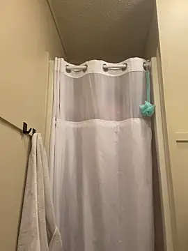 NeedyGlister online show from December 16, 2025, 7:52 pm