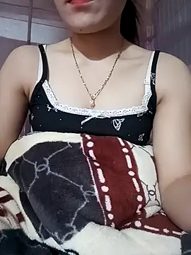 LucyyLy online show from December 16, 2025, 5:56 am