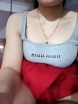 LucyyLy online show from December 20, 2025, 2:02 pm