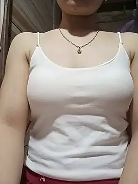 LucyyLy online show from May 20, 2026, 12:11 pm