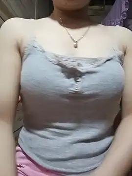 LucyyLy online show from May 25, 2026, 12:22 pm