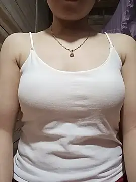 LucyyLy online show from May 29, 2026, 12:58 pm
