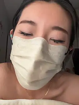 Lulu125216 online show from February 9, 2026, 4:44 pm