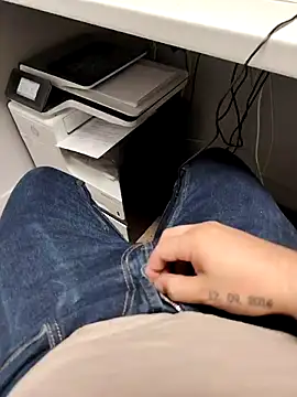 Snapshot of Alberto2840 chatting on September 12, 2025, 5:24 pm Alberto2840 online show from September 12, 2025, 5:24 pm