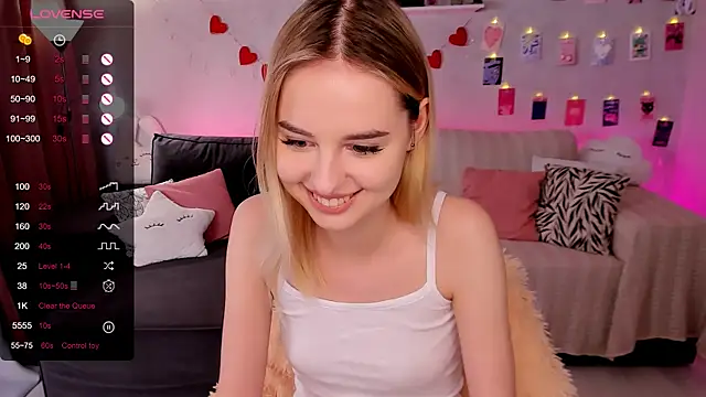 LillianShine online show from January 14, 2026, 10:54 am