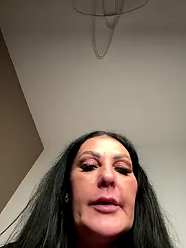 Snapshot of Nola_Luxx-offiziell chatting on December 2, 2025, 6:03 pm Nola Luxx-offiziell online show from December 2, 2025, 6:03 pm