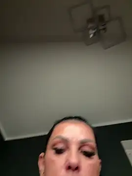 Snapshot of Nola_Luxx-offiziell chatting on January 6, 2026, 6:33 pm Nola Luxx-offiziell online show from January 6, 2026, 6:33 pm