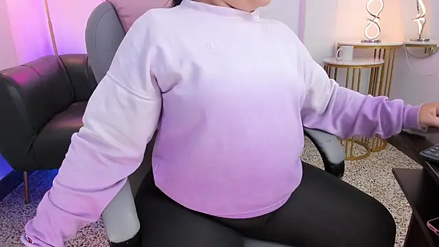 Snapshot of Miss_Francheska chatting on November 22, 2025, 11:42 am Miss Francheska online show from November 22, 2025, 11:42 am