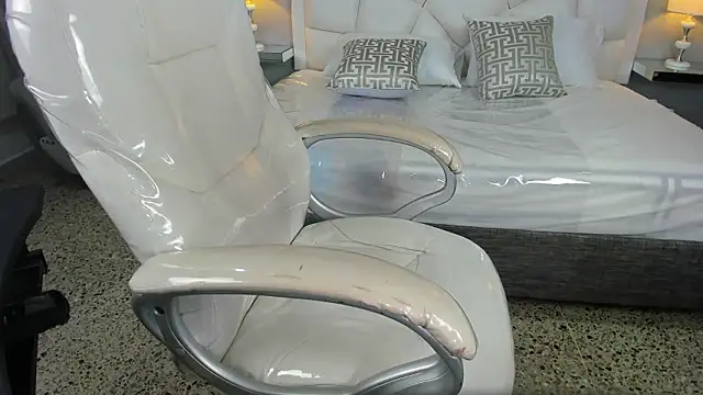 Snapshot of Miss_Francheska chatting on February 2, 2026, 11:53 am Miss Francheska online show from February 2, 2026, 11:53 am