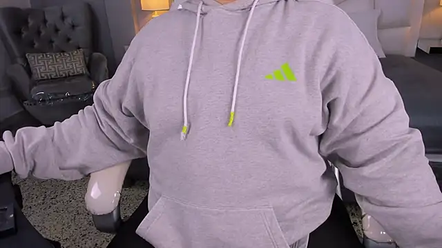 Snapshot of Miss_Francheska chatting on February 5, 2026, 11:59 am Miss Francheska online show from February 5, 2026, 11:59 am