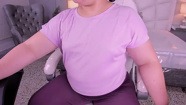 Snapshot of Miss_Francheska chatting on February 21, 2026, 12:06 pm Miss Francheska online show from February 21, 2026, 12:06 pm