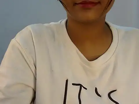 Hott Noor online show from December 1, 2025, 8:25 pm