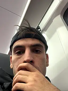 Snapshot of dino2603 chatting on September 17, 2025, 9:05 pm dino2603 online show from September 17, 2025, 9:05 pm