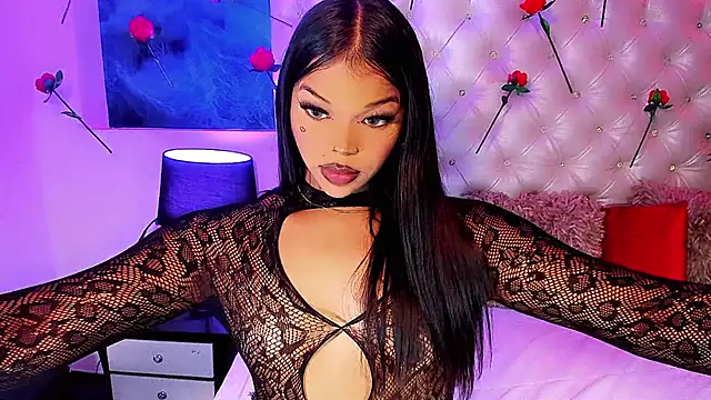 Snapshot of Valeria_Swett_ chatting on February 13, 2026, 9:22 pm Valeria Swett online show from February 13, 2026, 9:22 pm