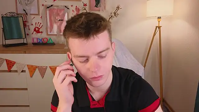 Snapshot of happy_de1mos chatting on October 27, 2025, 9:41 pm happy de1mos online show from October 27, 2025, 9:41 pm